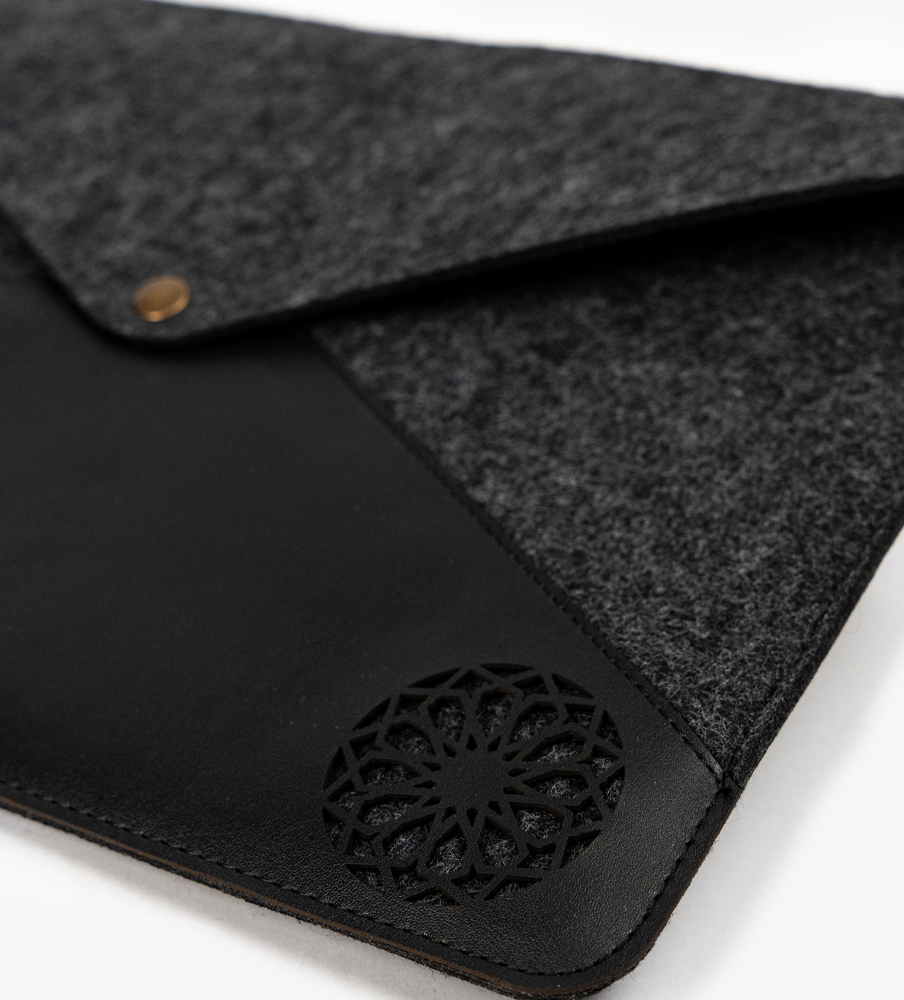 13%20inç%20Keçe%20Notebook%20&%20Tablet%20Kılıfı%20Mandala%20Desenli