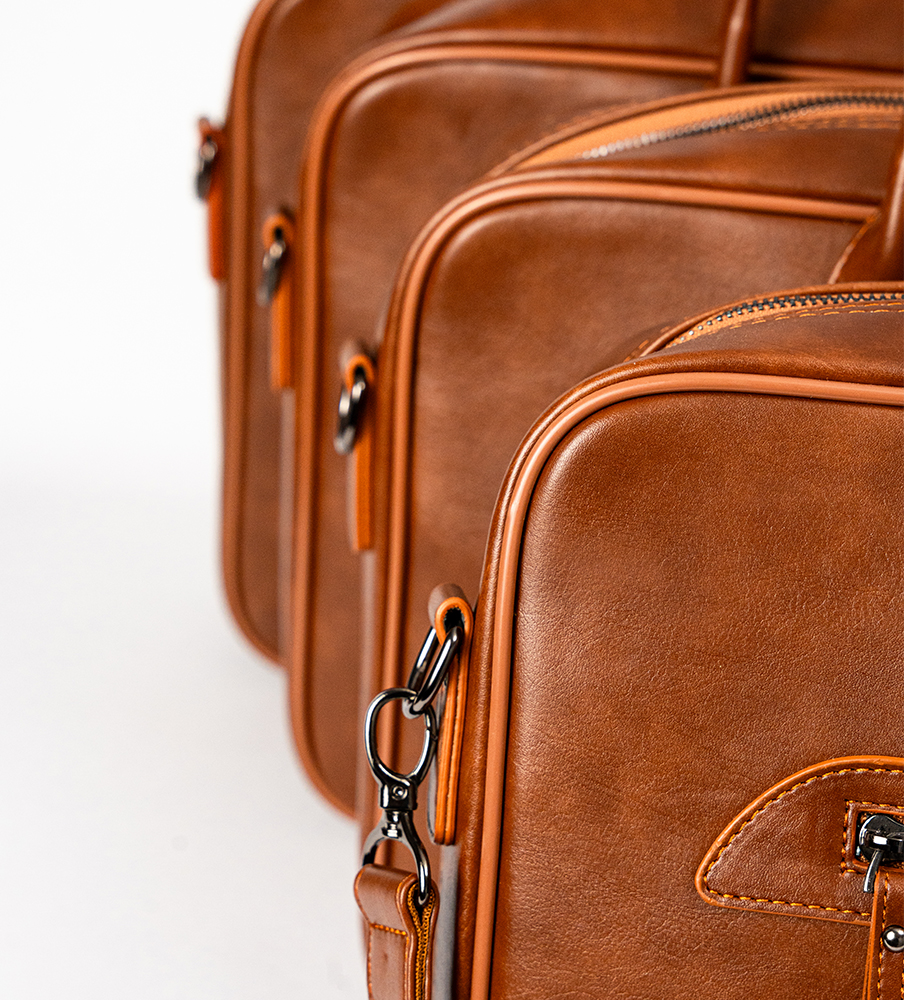 16%20inç%20Askılı%20Laptop%20Organizer%20&%20Evrak%20Çantası