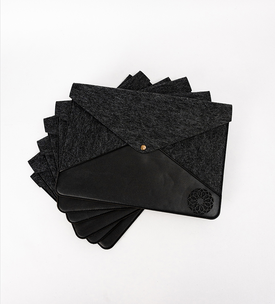13%20inç%20Keçe%20Notebook%20&%20Tablet%20Kılıfı%20Mandala%20Desenli